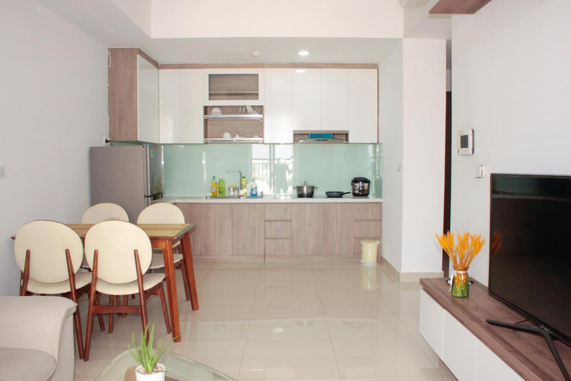 Vip-can Goc Sieu Thoang-gym Va Ho Boi Mien Phi-gia Tot Gan San Bay Apartment *